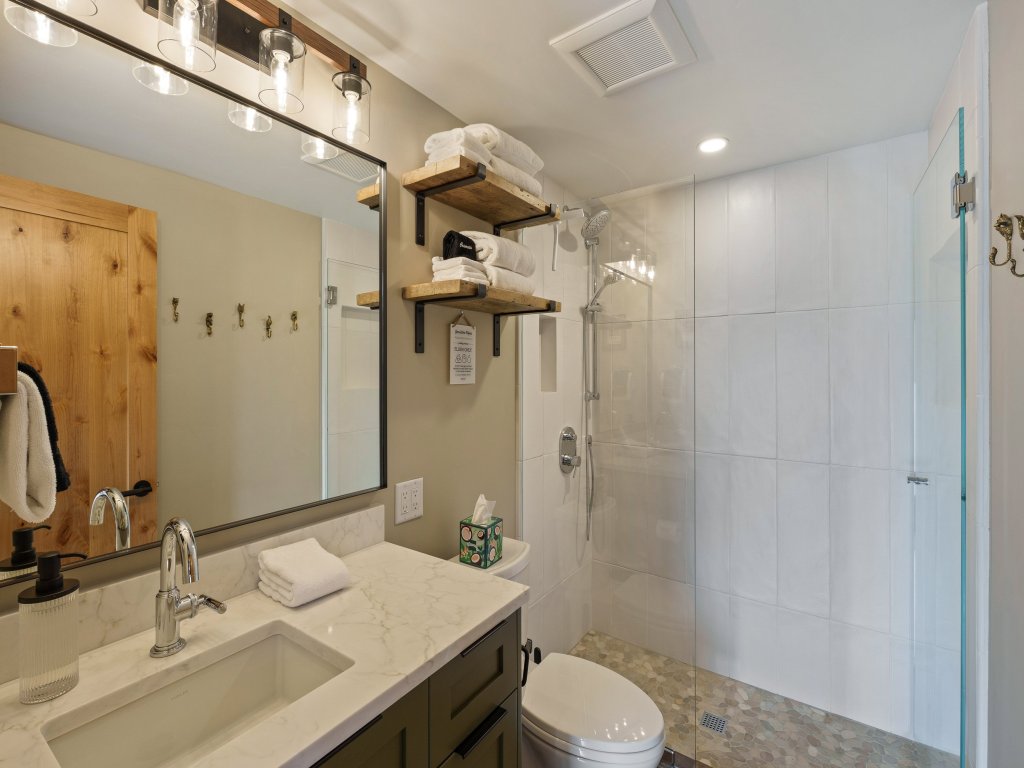 Forest-Chal-A Vacation Rental in Sunriver - RedAwning