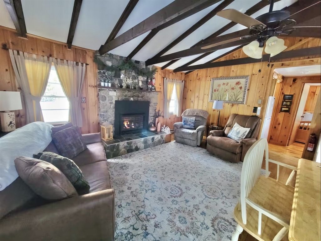 WILDFLOWER CABINS LIMIT 6 Vacation Rental in Maine - RedAwning