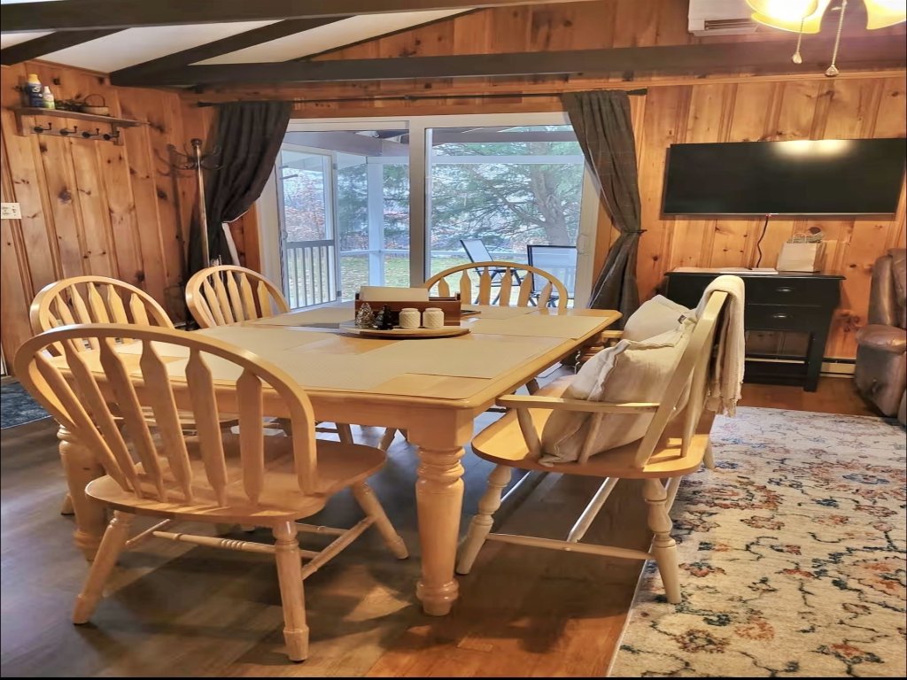 WILDFLOWER CABINS LIMIT 6 Vacation Rental in Maine - RedAwning