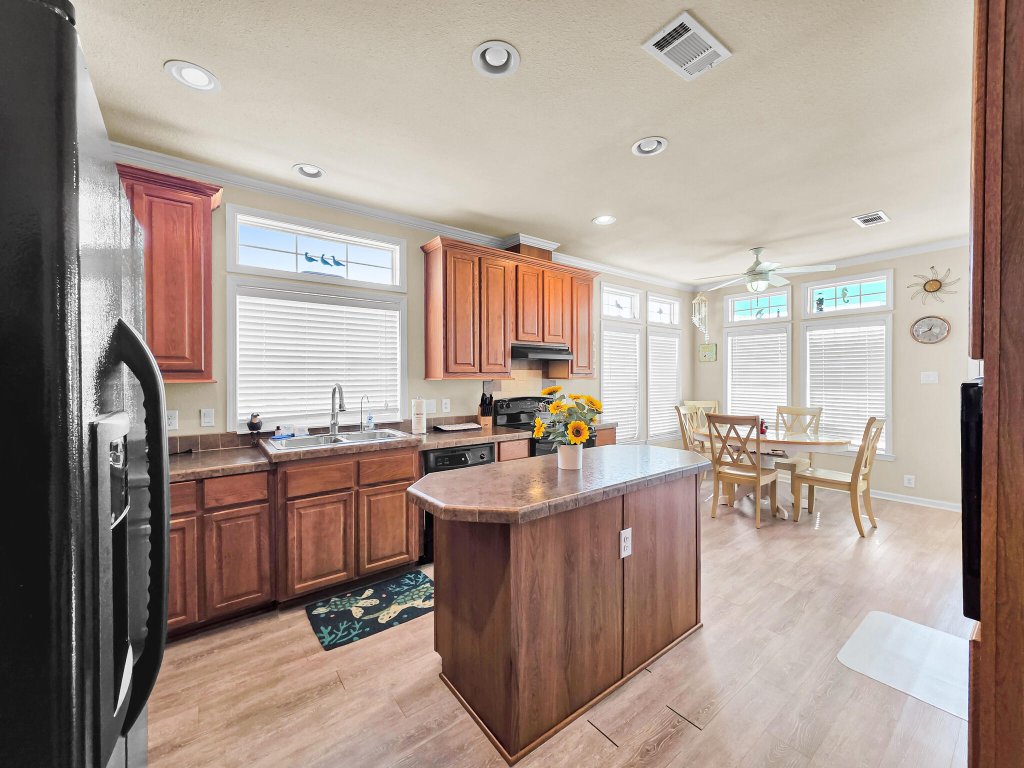 It's a Shellabration Vacation Rental in Texas - RedAwning