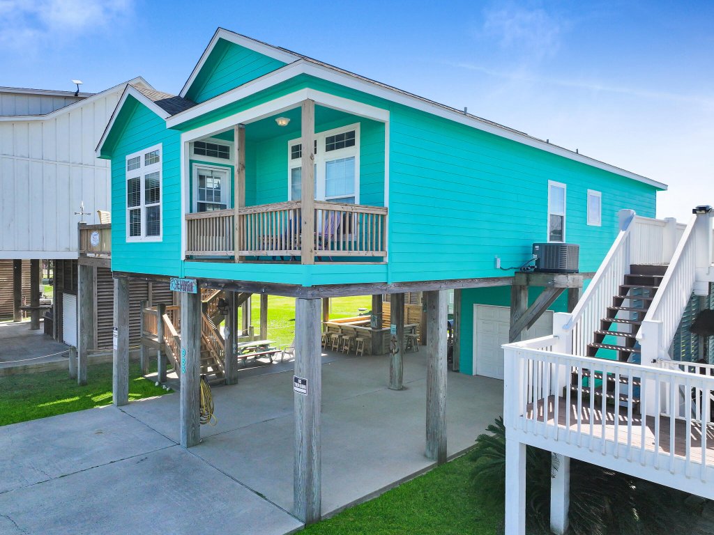 It's a Shellabration Vacation Rental in Texas - RedAwning
