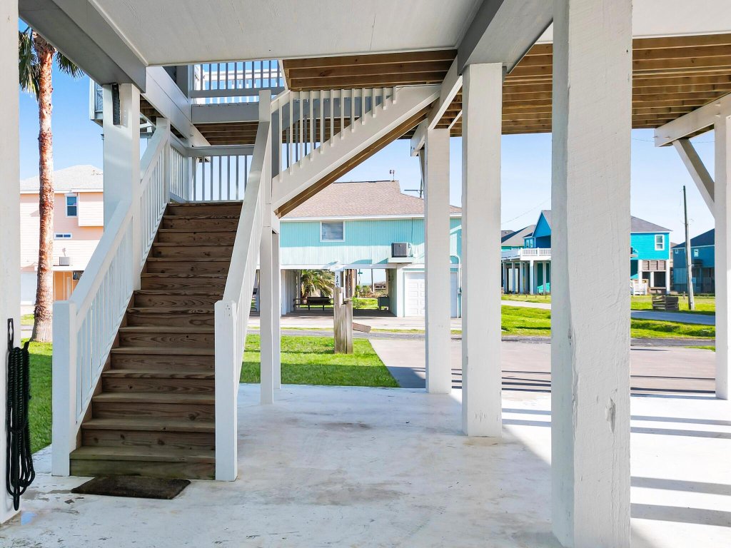 Seashell Shack on Shrimp Vacation Rental in Texas - RedAwning
