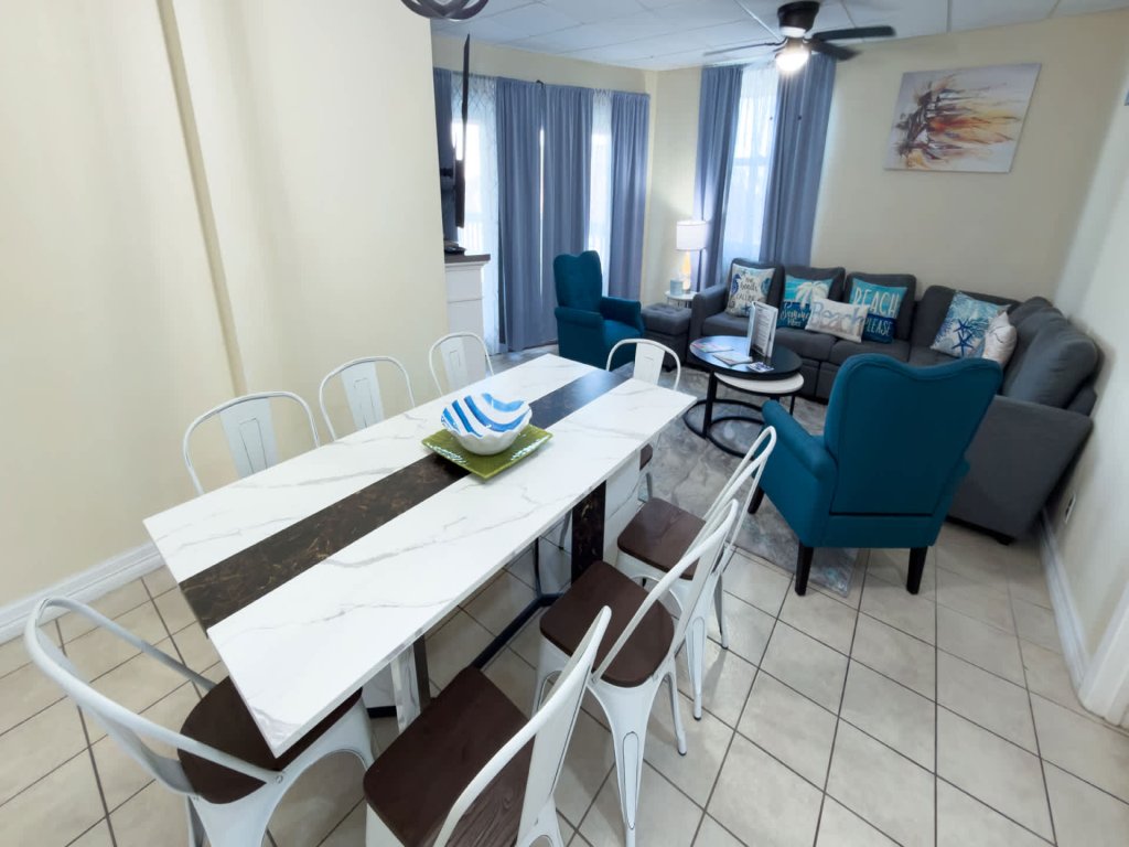 Direct Bayfront Sunsets - Boat Docks - Pool - Fish Vacation Rental in South Padre Island - RedAwning