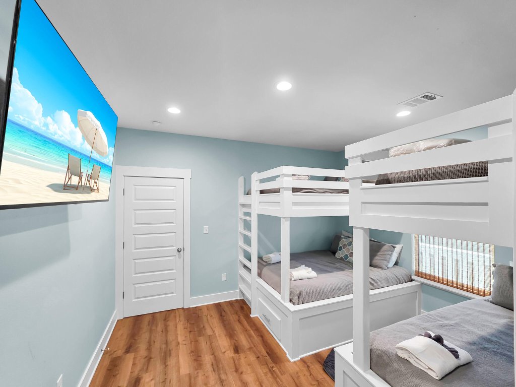 Pearly Pelican Vacation Rental in Texas - RedAwning