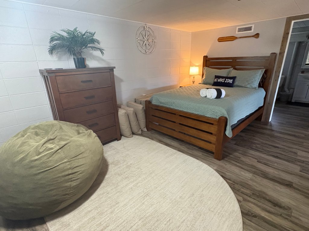 Little Lake Cove Vacation Rental in Sevierville - RedAwning