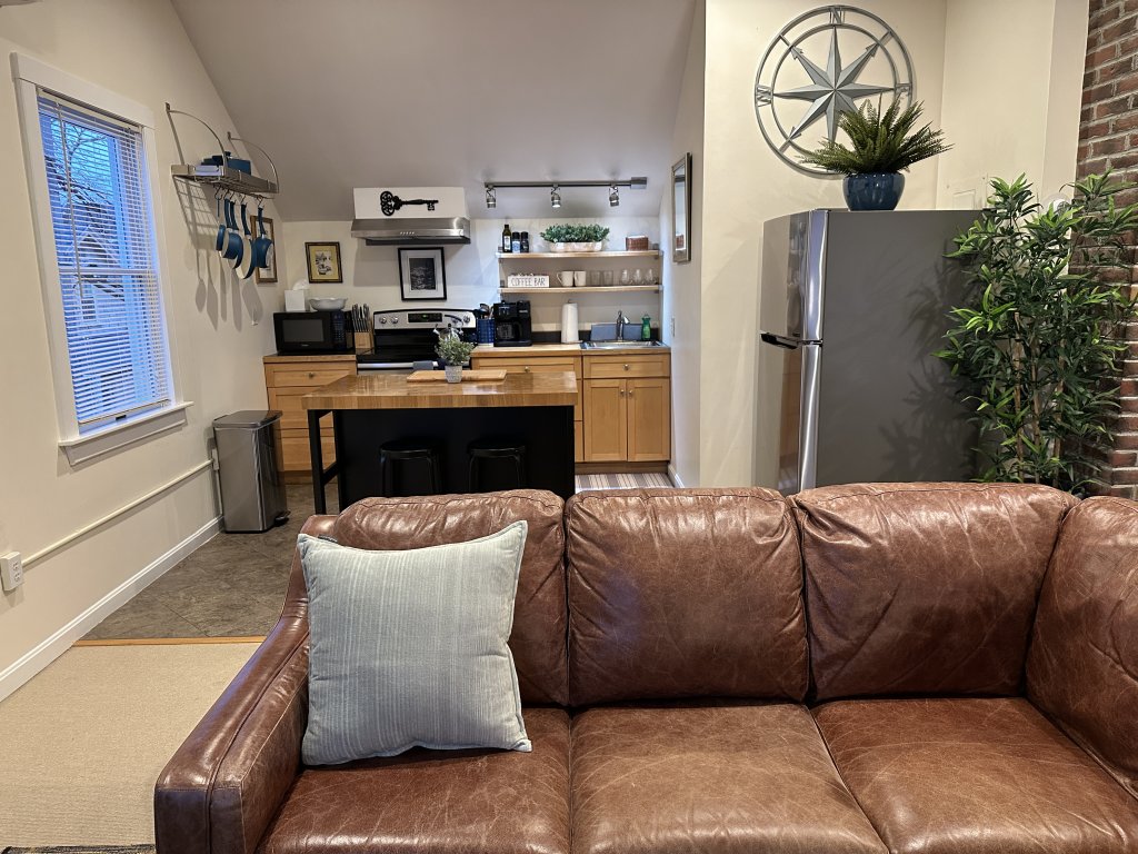 12 Goodwin Unit 2 Vacation Rental in Rhode Island - RedAwning