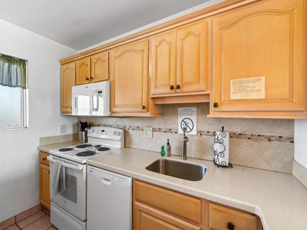 MENEHUNE SHORES, #524** Vacation Rental in Hawaii - RedAwning
