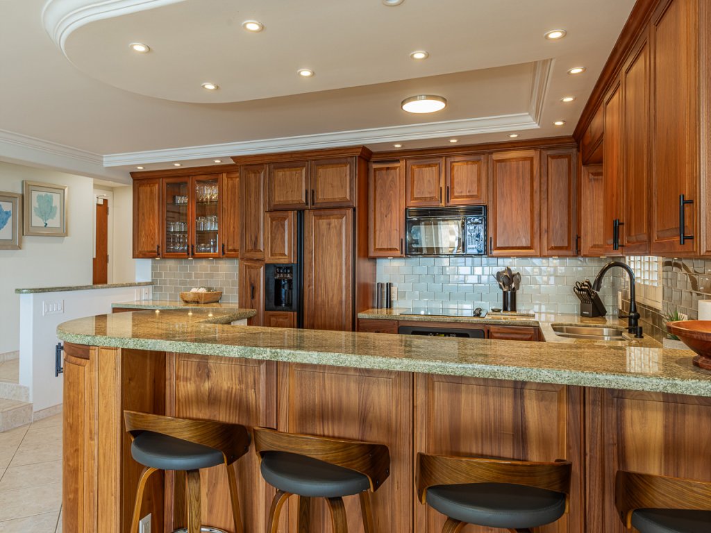 Polo Beach Club 703 Vacation Rental in Wailea - RedAwning