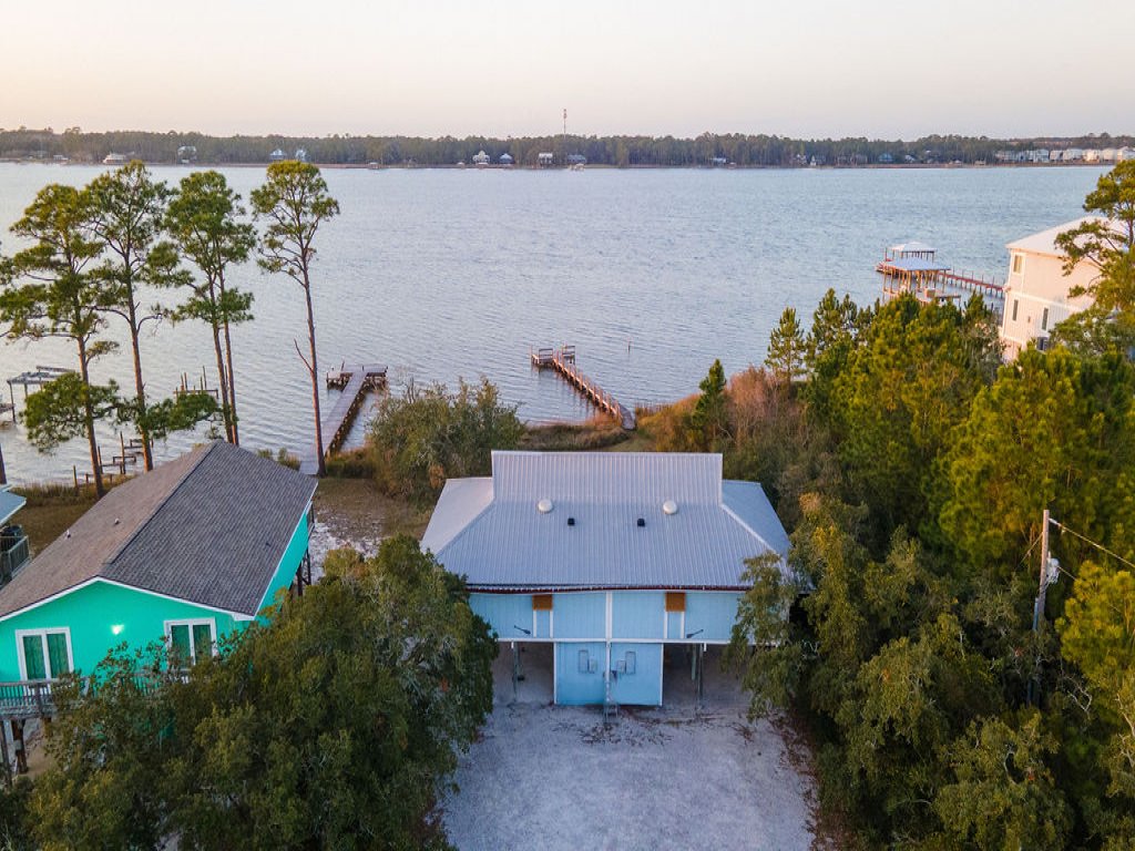 Sailhouse West Vacation Rental in Gulf Shores - RedAwning