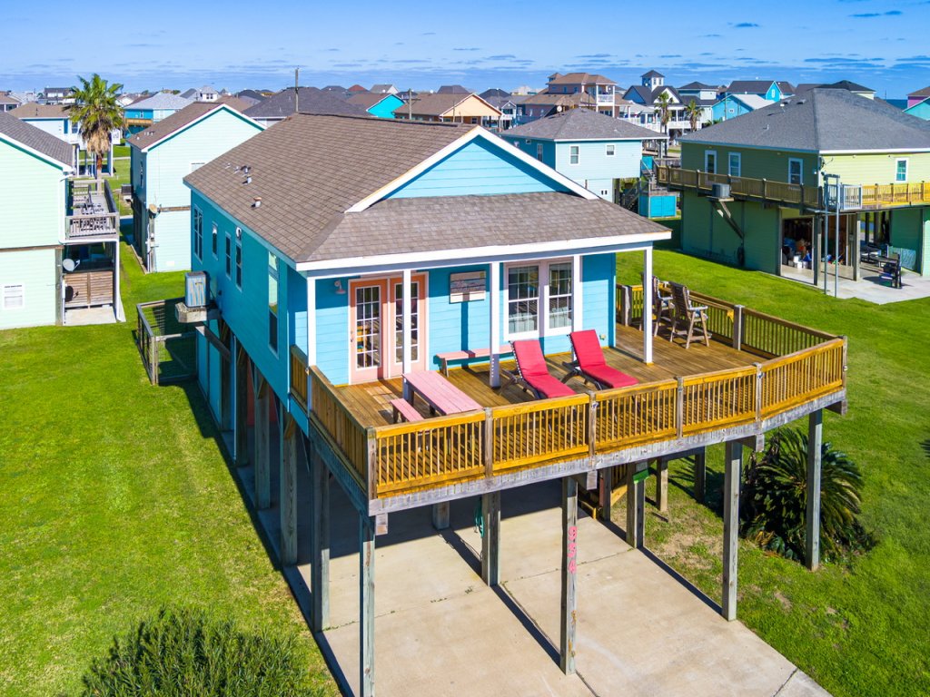 Toes In The Sand Vacation Rental in Texas - RedAwning