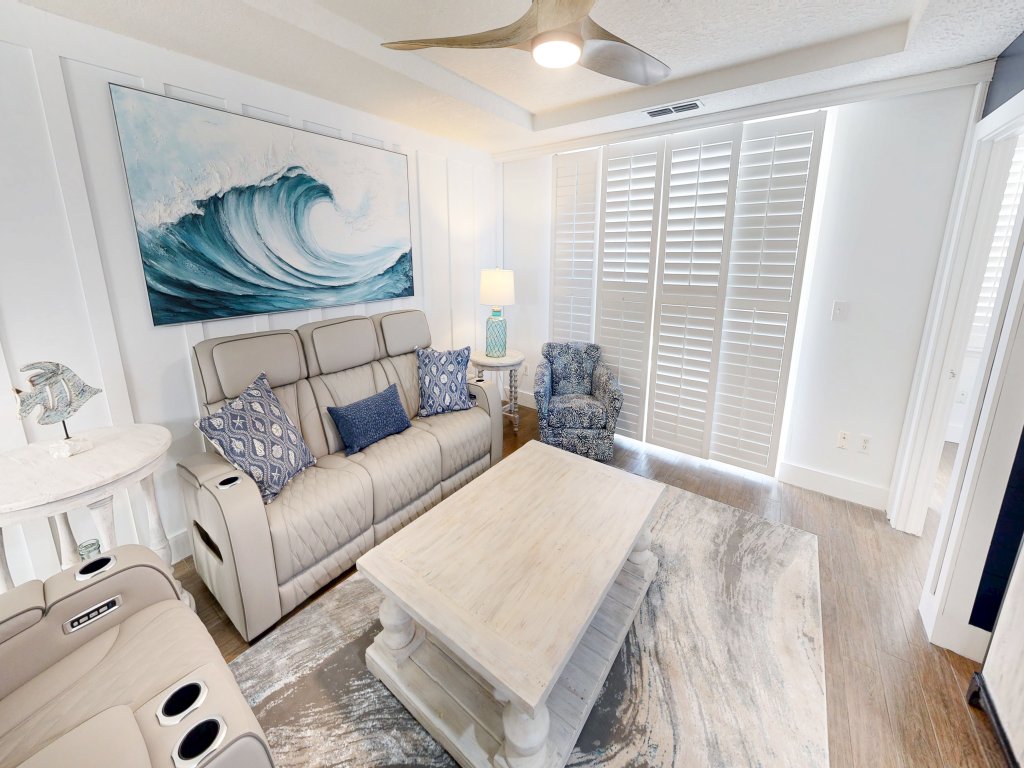 The Inn at Crystal Beach PH 702 Vacation Rental in Destin - RedAwning