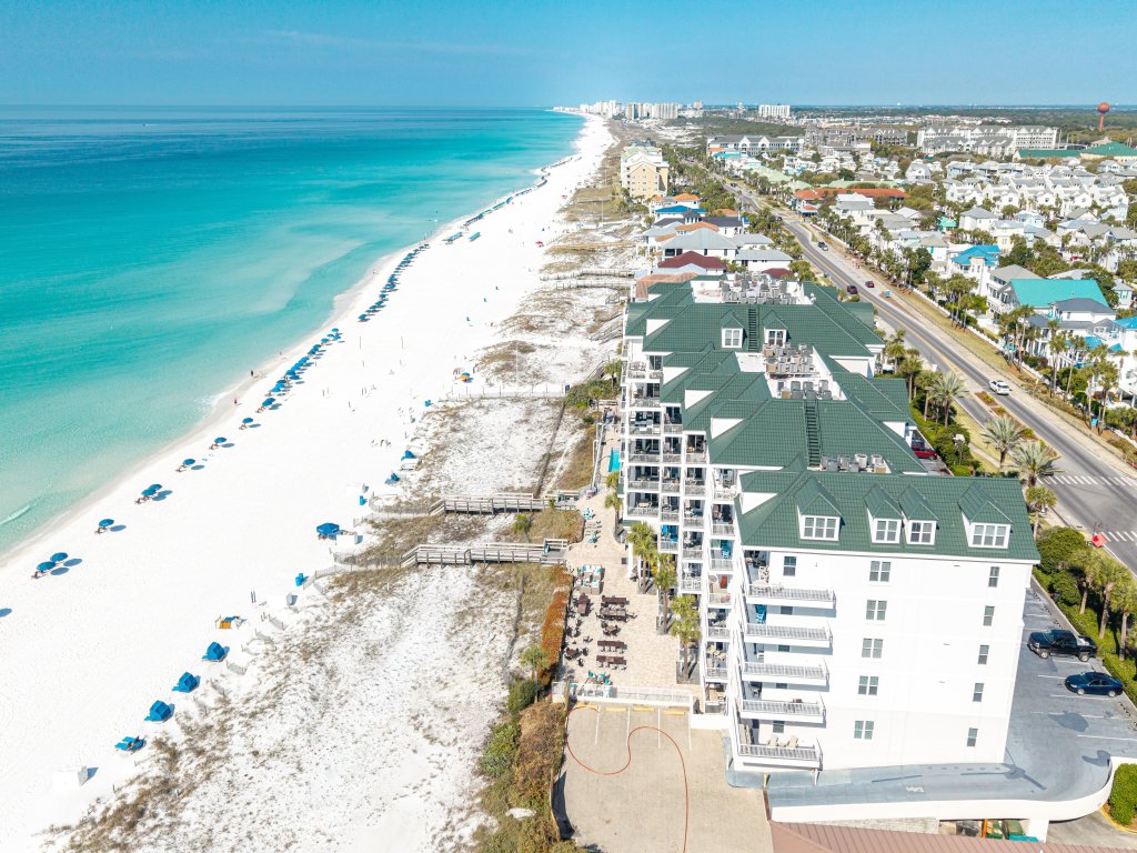 The Inn at Crystal Beach PH 702 Vacation Rental in Destin - RedAwning