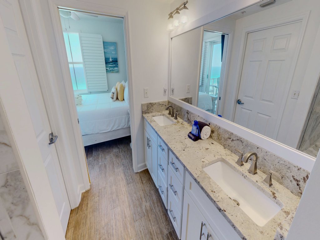 The Inn at Crystal Beach PH 702 Vacation Rental in Destin - RedAwning
