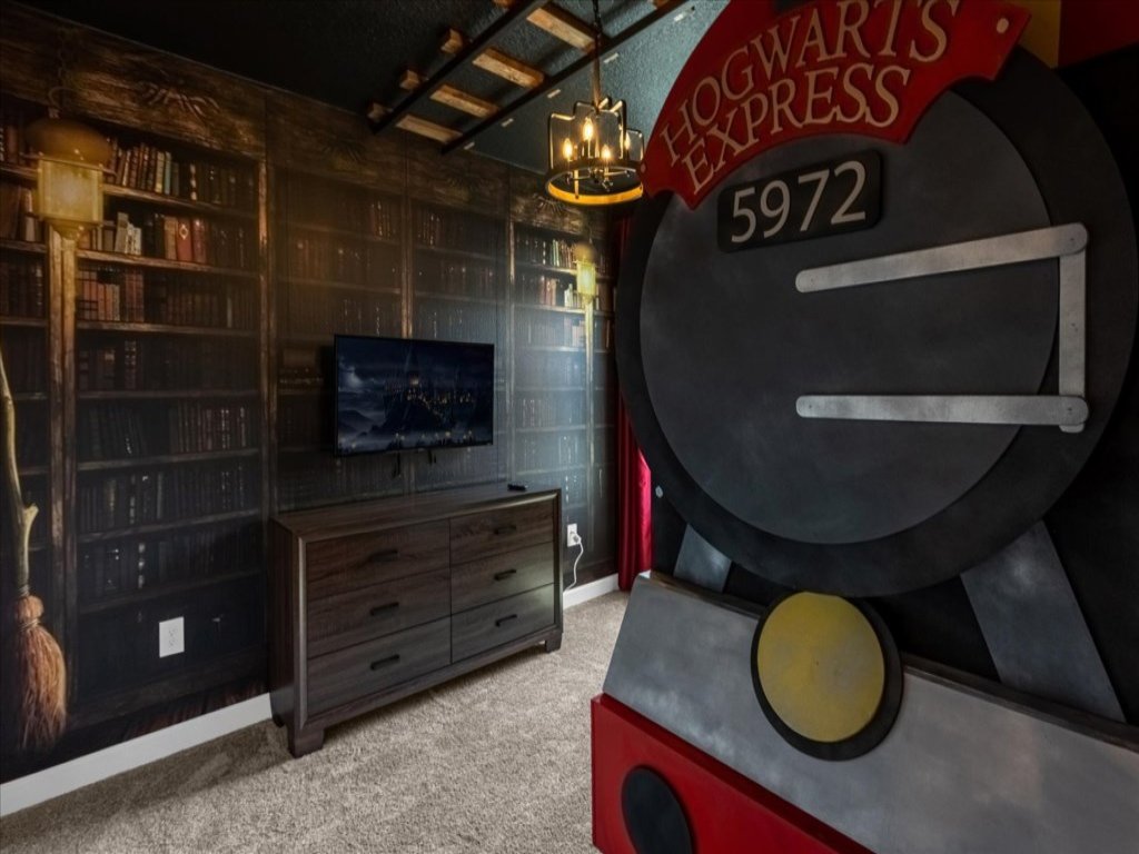 Upscale 6-bed Storey Lake home with themed rooms Vacation Rental in Kissimmee - RedAwning