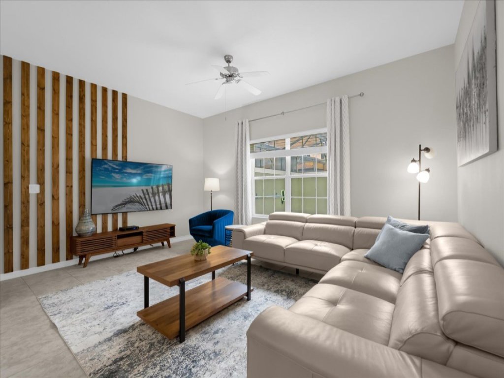 Elegant 5 Bed With Private Splash Pool Vacation Rental in Kissimmee - RedAwning