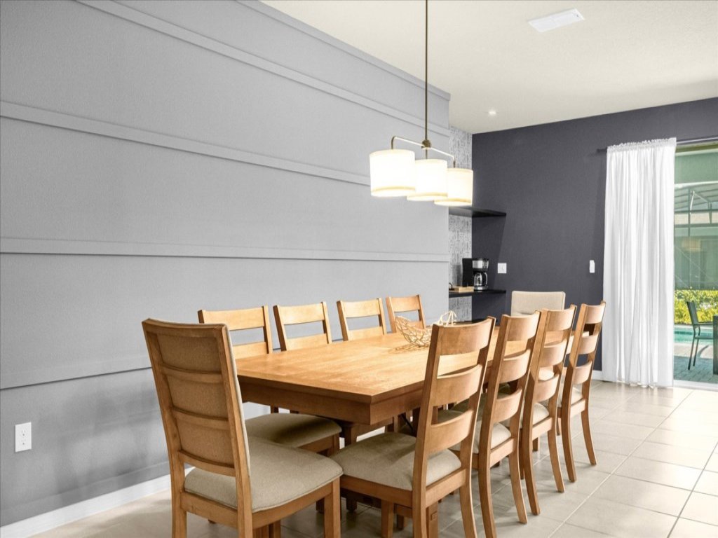 10 Bedrooms/ 8 Bathrooms/ Windsor Island (4141LA) Vacation Rental in Davenport - RedAwning