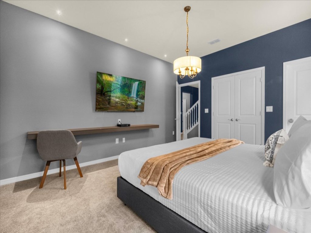 10 Bedrooms/ 8 Bathrooms/ Windsor Island (4141LA) Vacation Rental in Davenport - RedAwning