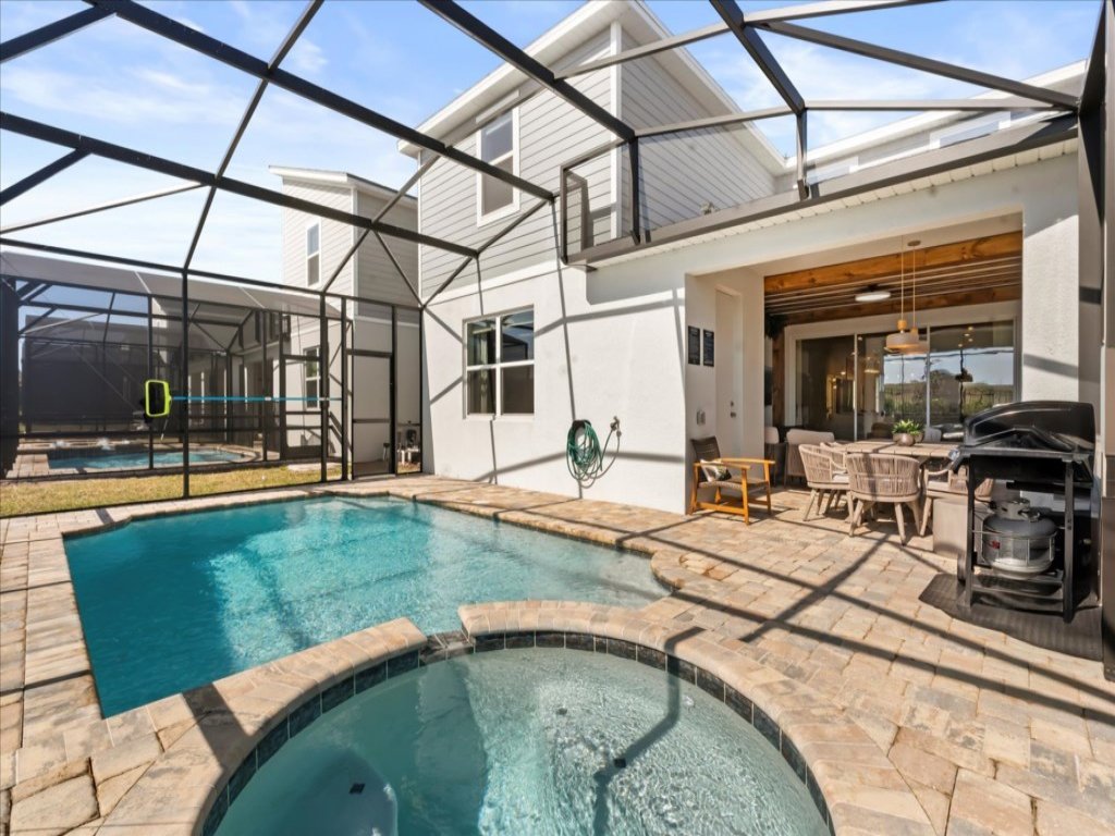 Grand 7-bed luxury home custom Star Wars Game Room Vacation Rental in Kissimmee - RedAwning