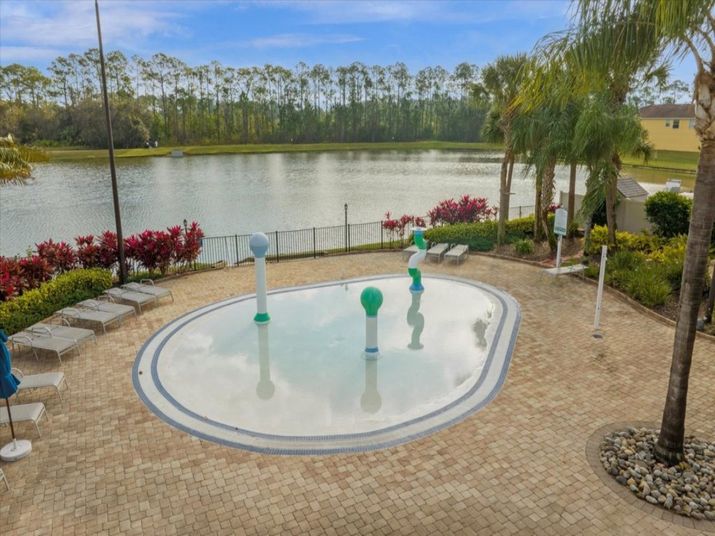 5 Bed Spacious Home With Private Splash Pool Vacation Rental in Kissimmee - RedAwning