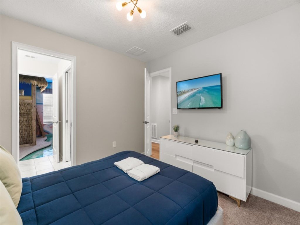 Orlando Escape 7 BR ChampionsGate Vacation Villa Vacation Rental in Davenport - RedAwning