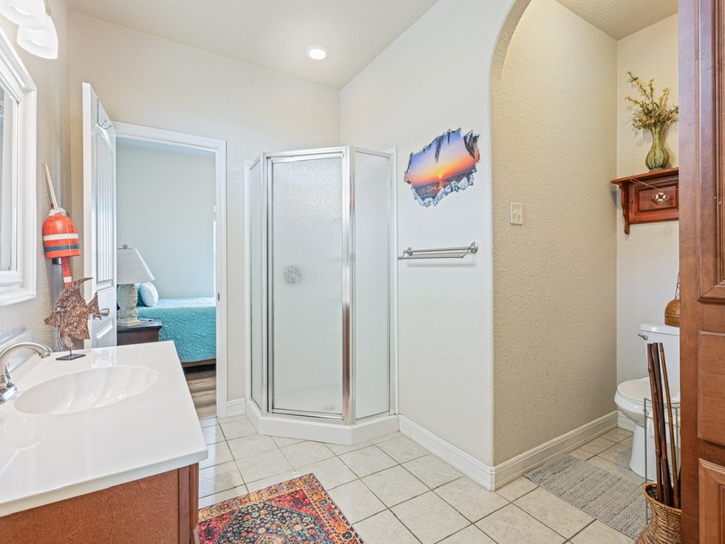 Lil Bit Salty Vacation Rental in Texas - RedAwning