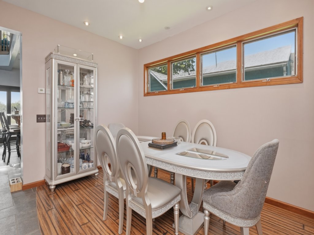 Rochester Lakeview 4BR with Firepit Sleeps 6 Vacation Rental in New York - RedAwning