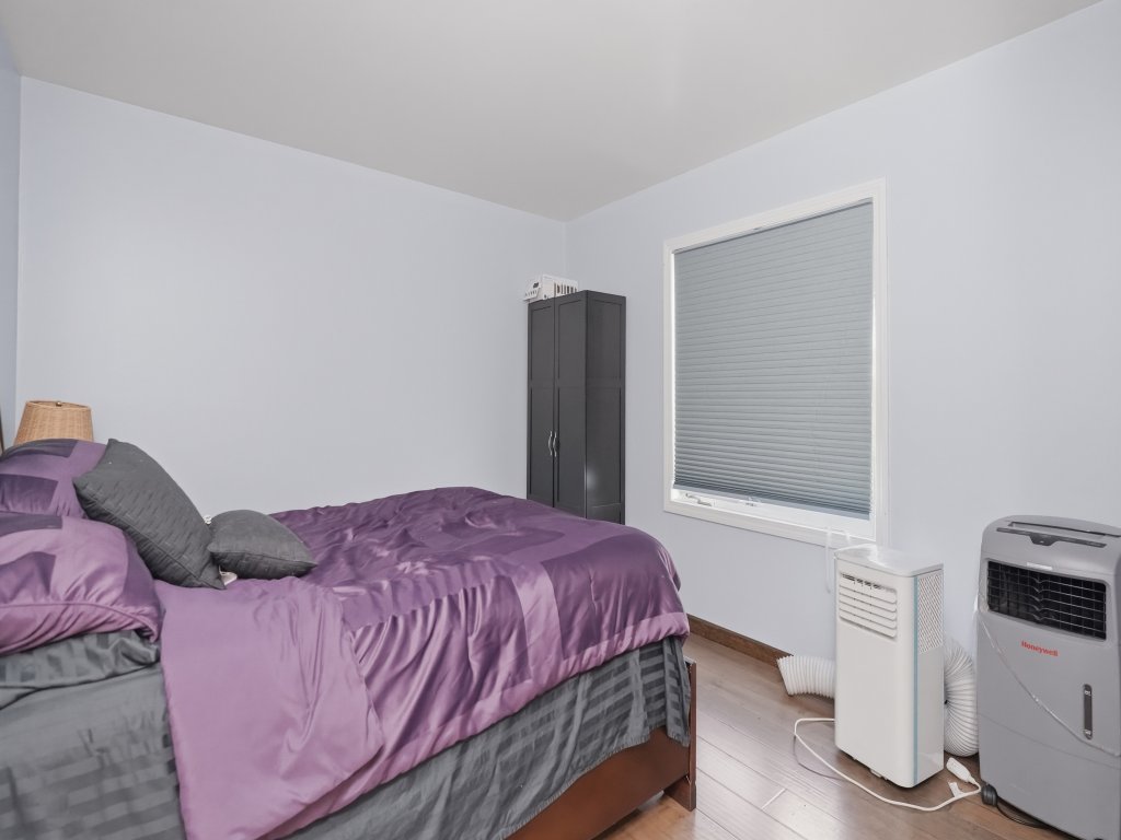 Rochester Lakeview 4BR with Firepit Sleeps 6 Vacation Rental in New York - RedAwning