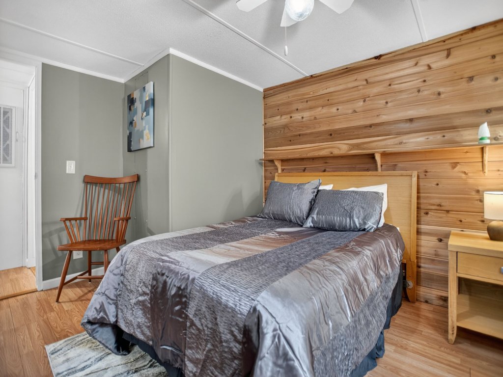 Peaceful Pines - 2BR Getaway Near Blue Ridge Vacation Rental in Burnsville - RedAwning