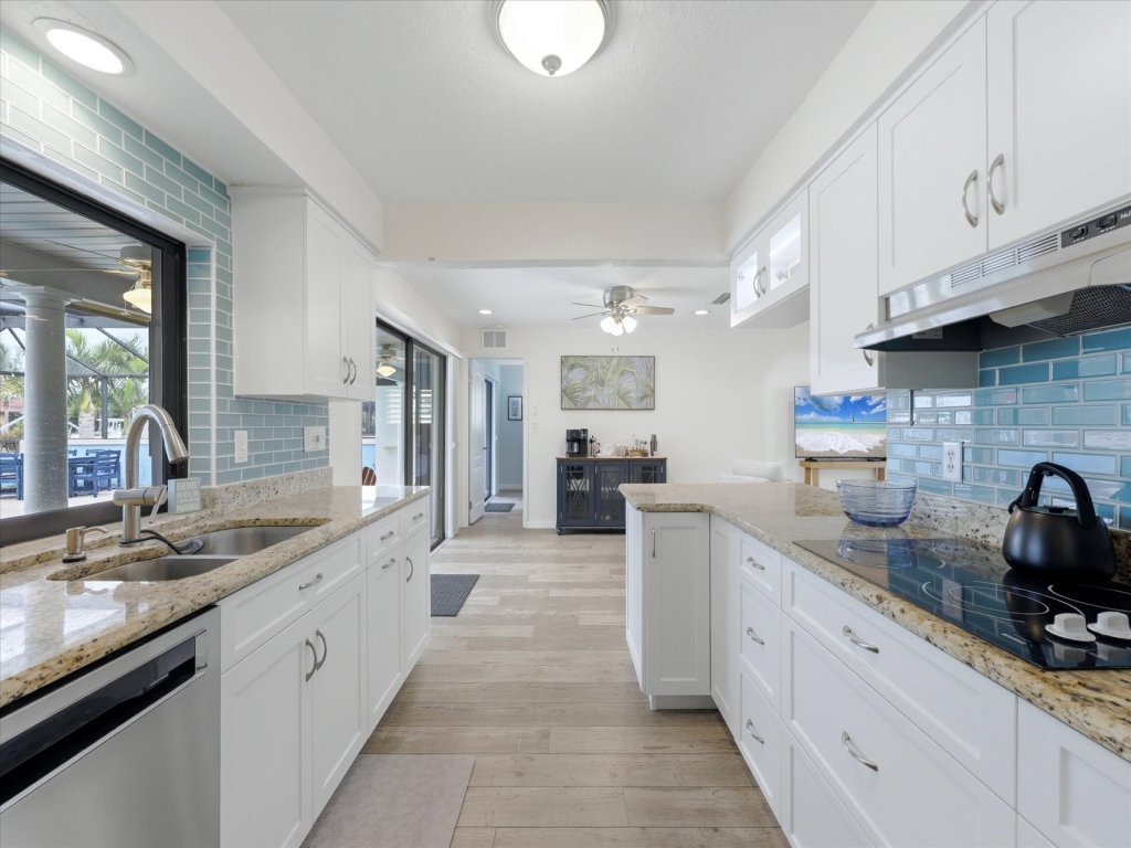 DOC301 Vacation Rental in Florida - RedAwning