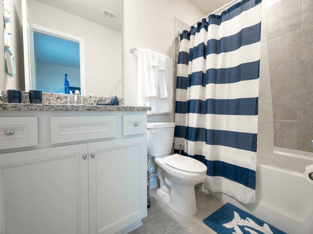 LNA3811 Vacation Rental in Davenport - RedAwning