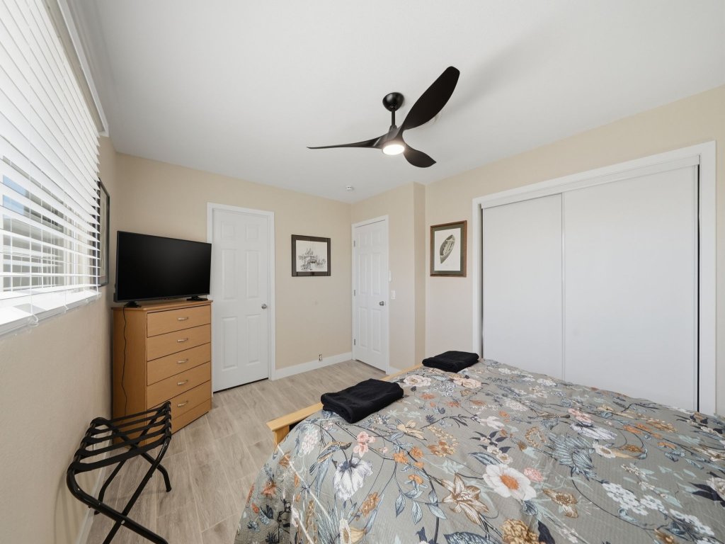 The Peacock Villa - Designed for Extended Stays, Relocations & Groups, Pet Friendly! Vacation Rental in Las Vegas - RedAwning