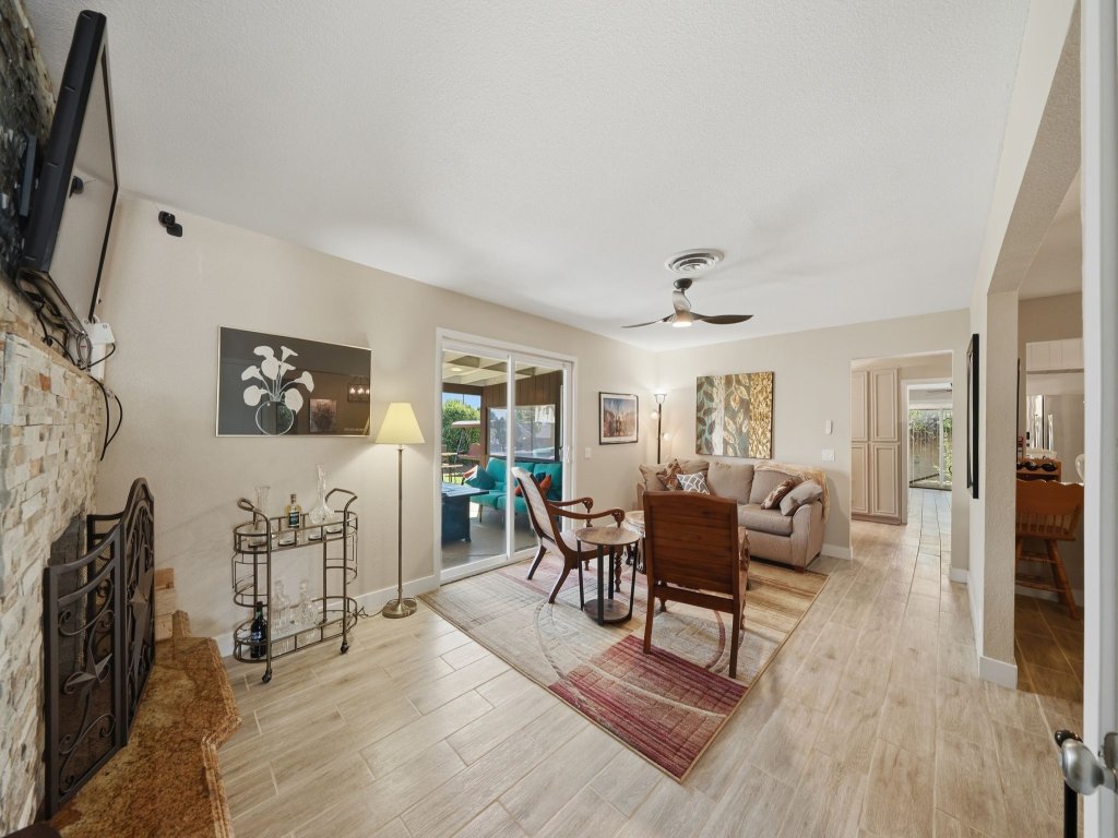 The Peacock Villa - Designed for Extended Stays, Relocations & Groups, Pet Friendly! Vacation Rental in Las Vegas - RedAwning