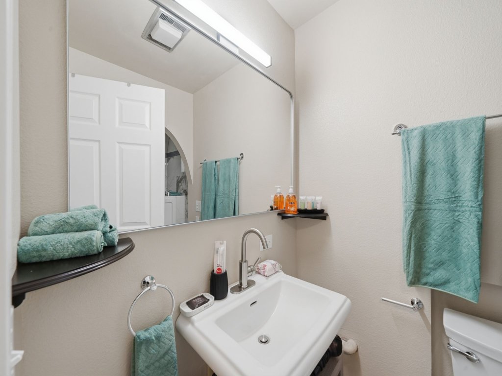 The Peacock Villa - Designed for Extended Stays, Relocations & Groups, Pet Friendly! Vacation Rental in Las Vegas - RedAwning