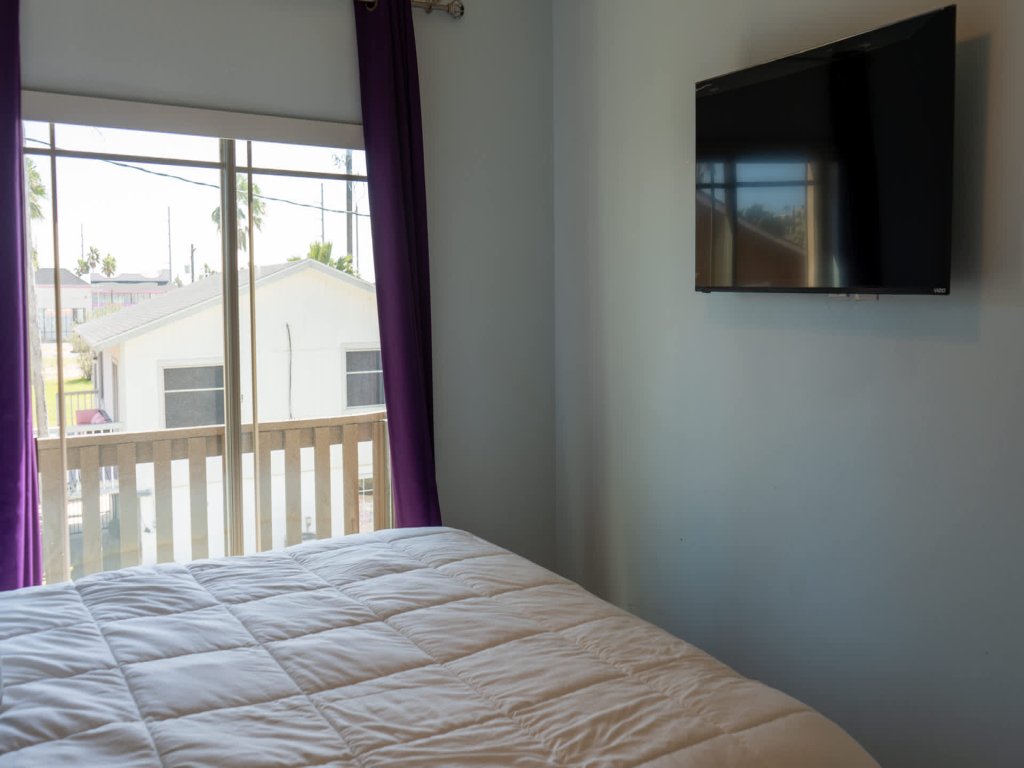 Near Beach - 2nd Floor - Pool - Walk to All Vacation Rental in South Padre Island - RedAwning