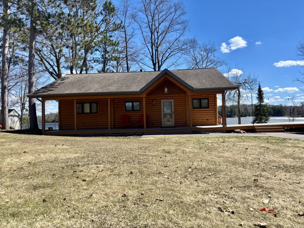 Yodeling Loon Hideaway Vacation Rental in Cable - RedAwning