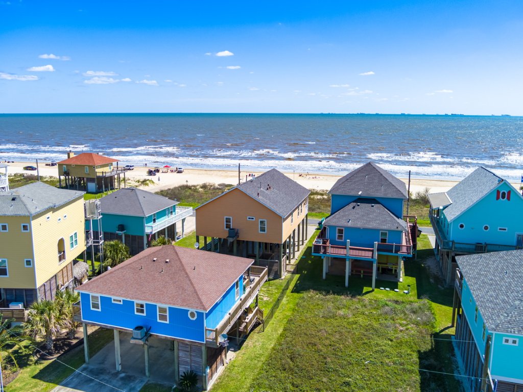 Crystal Blue Vacation Rental in Texas - RedAwning