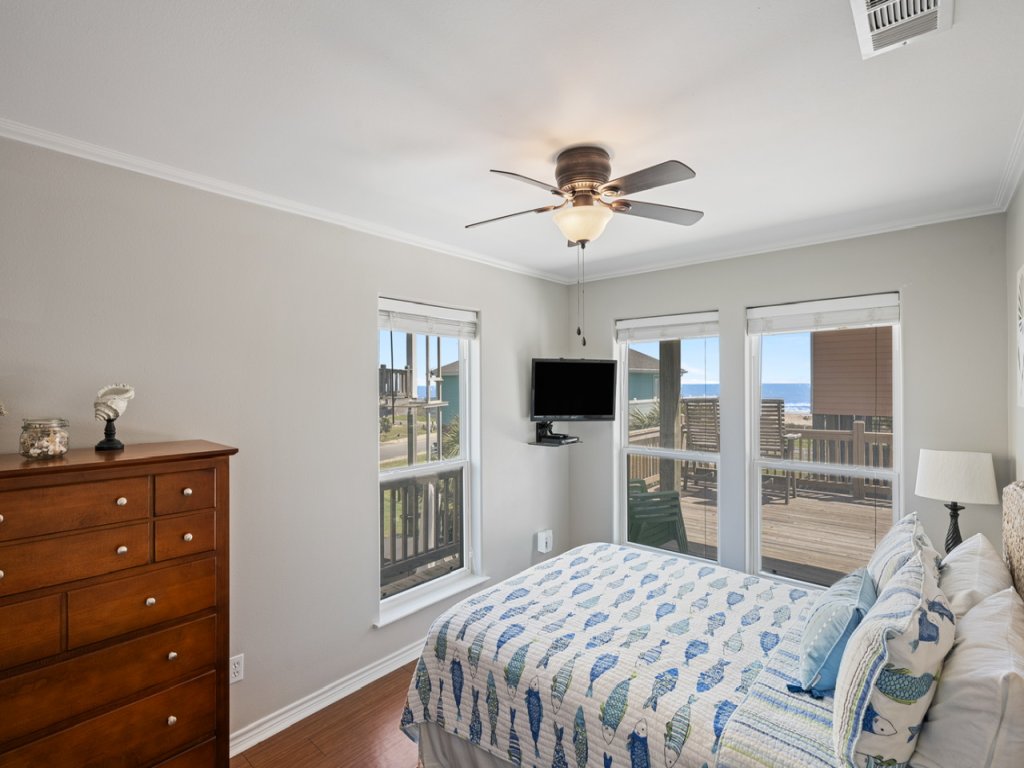 Crystal Blue Vacation Rental in Texas - RedAwning
