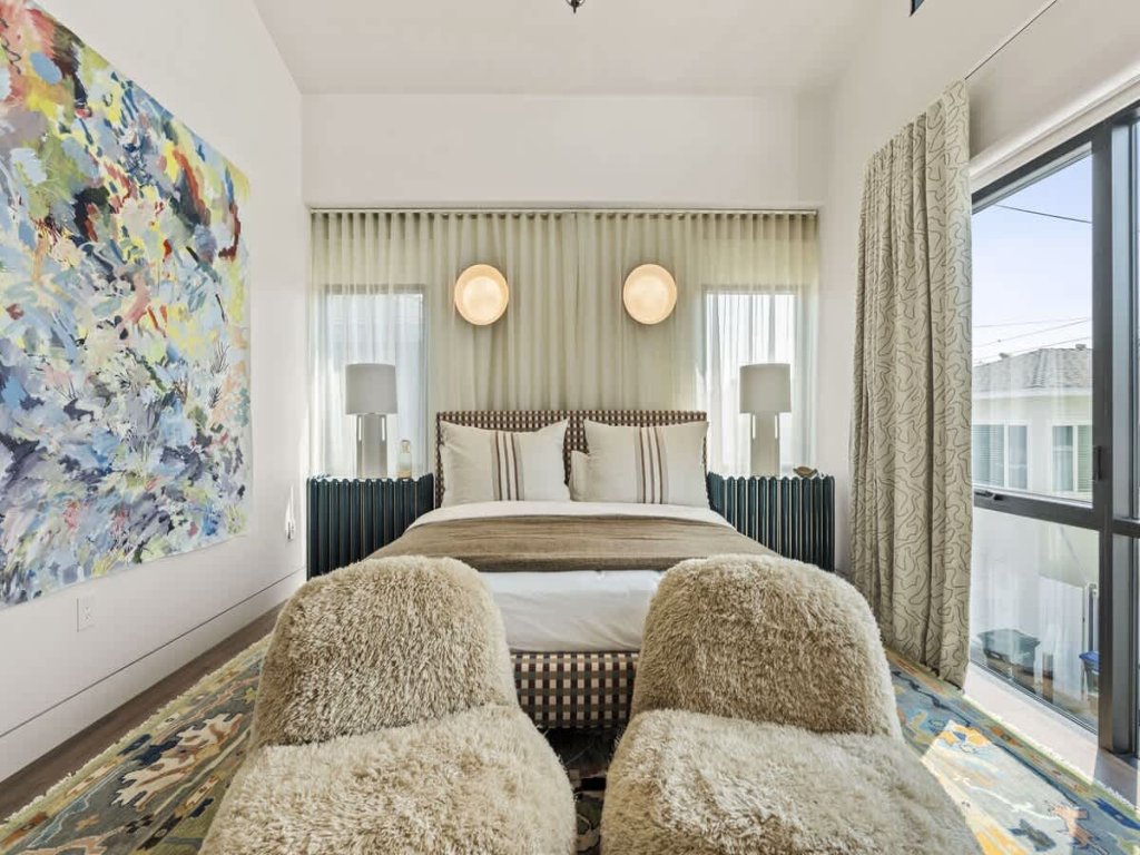 124 36th St | An Artistic Masterpiece by the Ocean Vacation Rental in Newport Beach - RedAwning