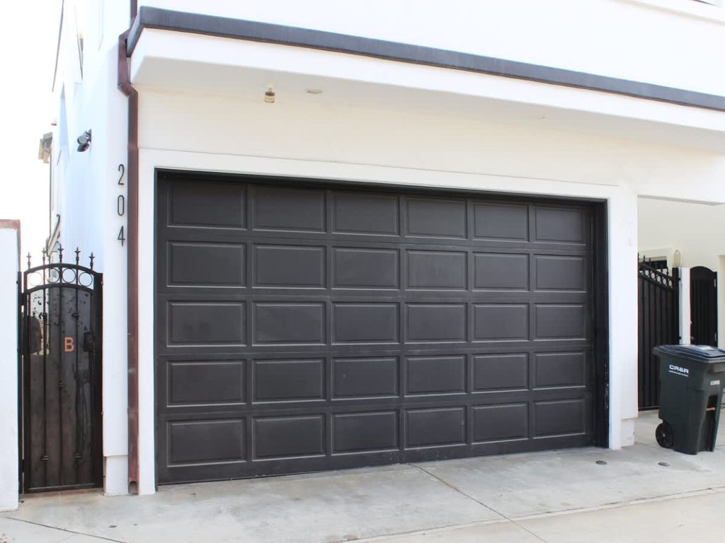 204 E Oceanfront A&B | Beachfront Living at it's Best Vacation Rental in Newport Beach - RedAwning