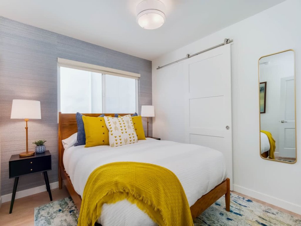 122.5 Marine | Balboa Island Beauty – Updated Upper Unit Retreat Vacation Rental in Newport Beach - RedAwning
