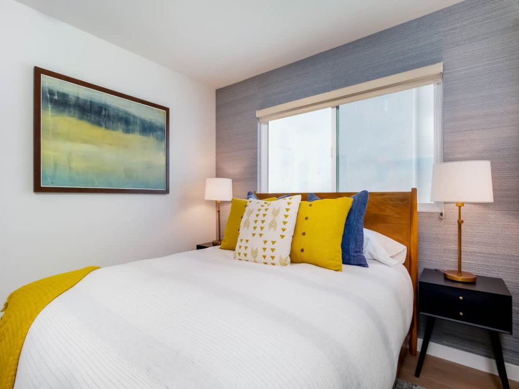 122.5 Marine | Balboa Island Beauty – Updated Upper Unit Retreat Vacation Rental in Newport Beach - RedAwning