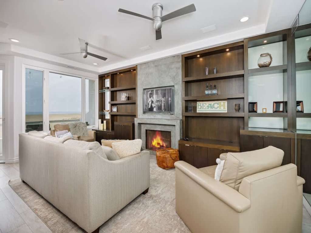 204 E Oceanfront B | Beachfront Bliss • Rooftop + Ocean Views  Vacation Rental in Newport Beach - RedAwning