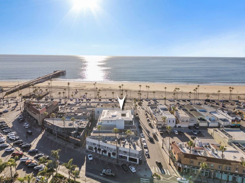 110 22nd ST D | Elevated Coastal Living | Modern 3BR Vacation Rental in Newport Beach - RedAwning