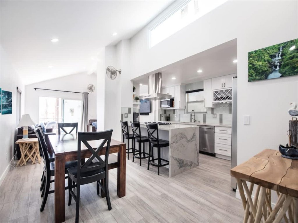 122 36th St A & B | Gorgeous + Modern Oasis w/ Huge Front Patio Vacation Rental in Newport Beach - RedAwning