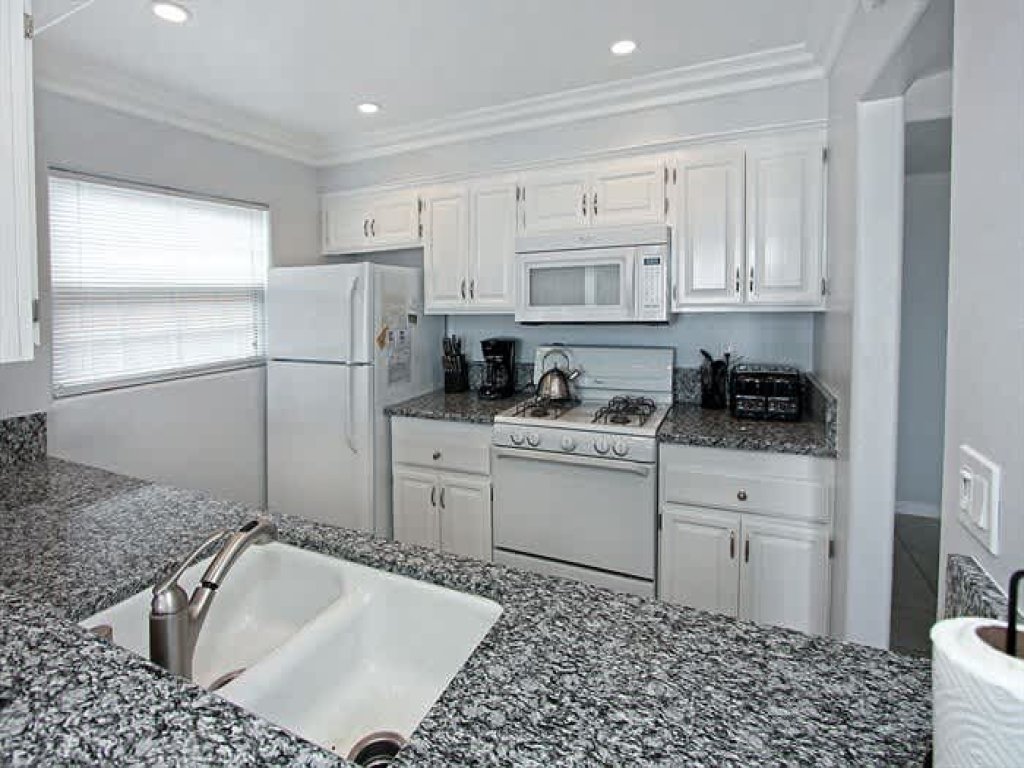 1404 W Oceanfront ABC | 8-Bedroom Beachfront Triplex – Ideal for Extended Vacation Rental in Newport Beach - RedAwning