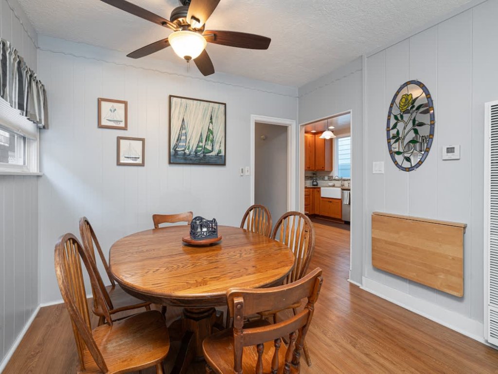 304 Ruby A | Balboa Island Charmer Vacation Rental in Newport Beach - RedAwning