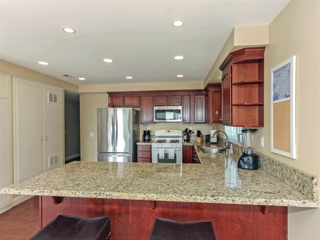 4804 Seashore A & B | 6 BDR Duplex Across From The Beach With Large Vacation Rental in Newport Beach - RedAwning