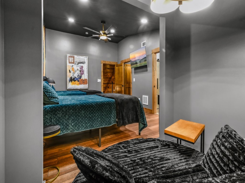 Dolly's Harmony Haven Vacation Rental in Sevierville - RedAwning