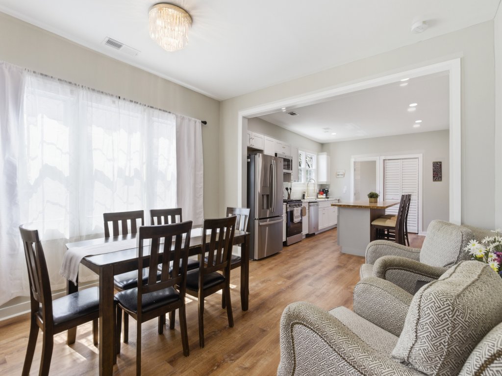 The Landing Pad - 8 minutes to ATL Airport! Vacation Rental in Atlanta - RedAwning