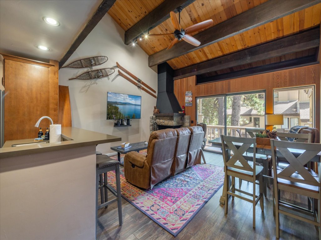Kingswood Village 57 Vacation Rental in California - RedAwning